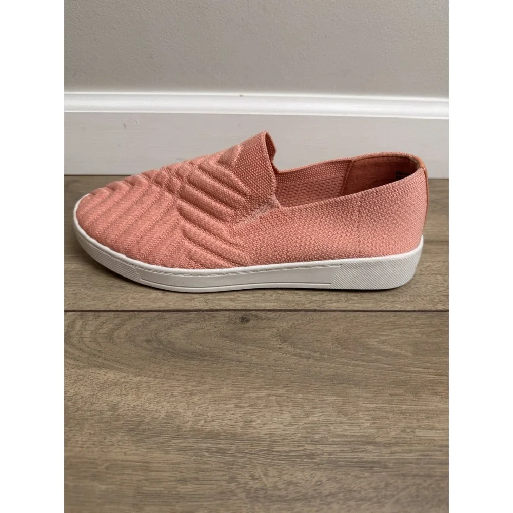 Vintage 7 Eight these women